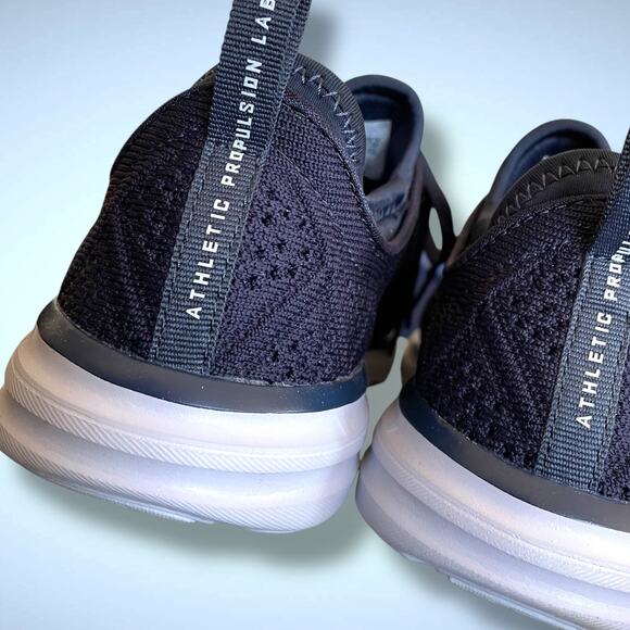 IOB Women's ATHLETIC PROPULSION LABS Techloom Phantom Navy Blue Sneaker EUC - Picture 7 of 12